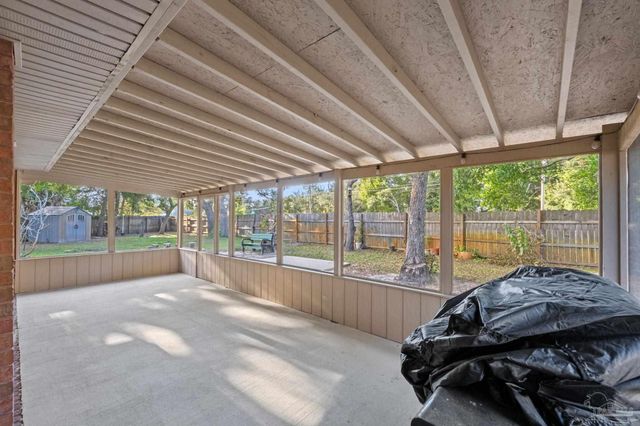 1963 Melissa Oaks Dr, Gulf Breeze, FL 32563