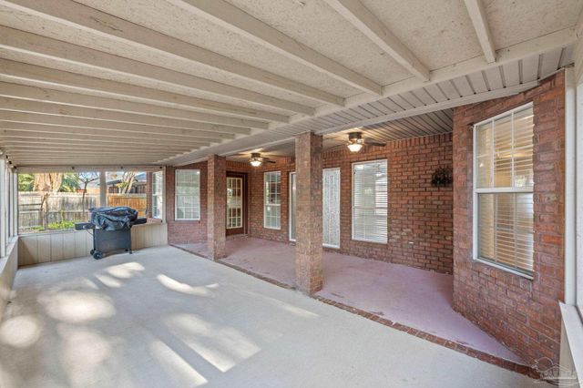 1963 Melissa Oaks Dr, Gulf Breeze, FL 32563