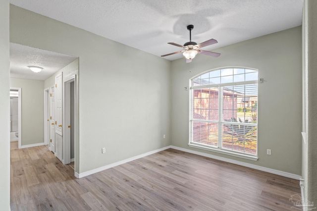 1963 Melissa Oaks Dr, Gulf Breeze, FL 32563