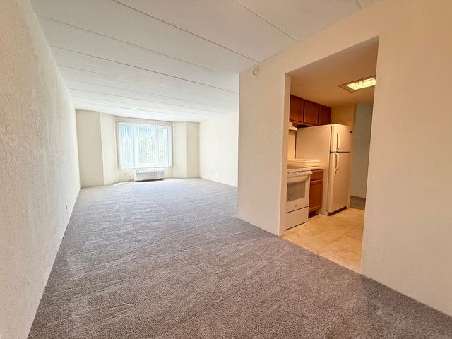 1 Renaissance Place 505, Palatine, IL 60067
