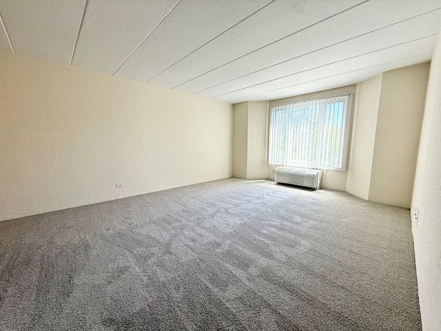 1 Renaissance Place 505, Palatine, IL 60067