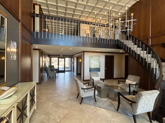 1 Oak Brook Club Drive A105, Oak Brook, IL 60523