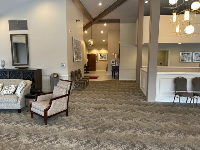 1 Oak Brook Club Drive A105, Oak Brook, IL 60523