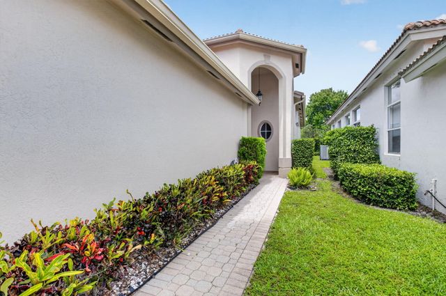 11585 Green Golf Lane, Boynton Beach, FL 33437