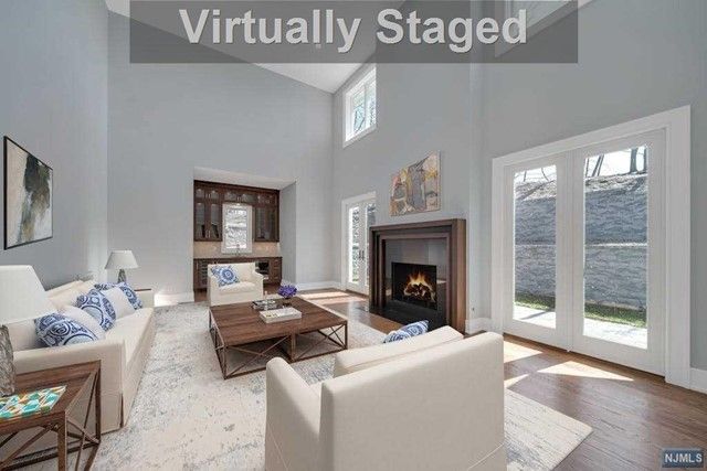 881 Hilltop Terrace, Franklin Lakes, NJ 07417