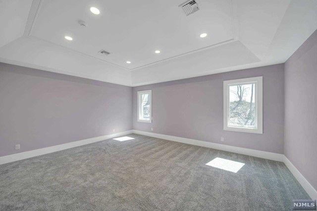 881 Hilltop Terrace, Franklin Lakes, NJ 07417