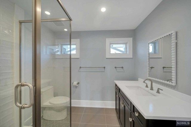 881 Hilltop Terrace, Franklin Lakes, NJ 07417
