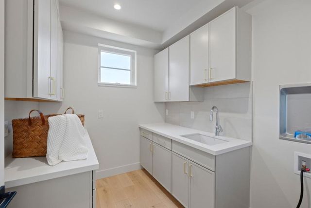 577 Creekside Court, Half Moon Bay, CA 94019