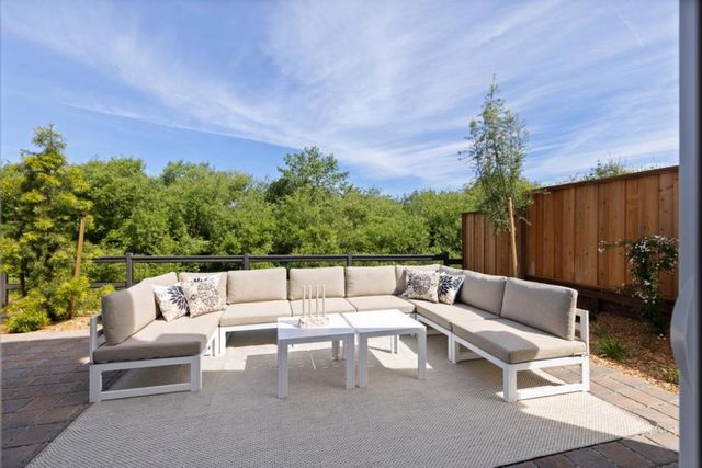 577 Creekside Court, Half Moon Bay, CA 94019