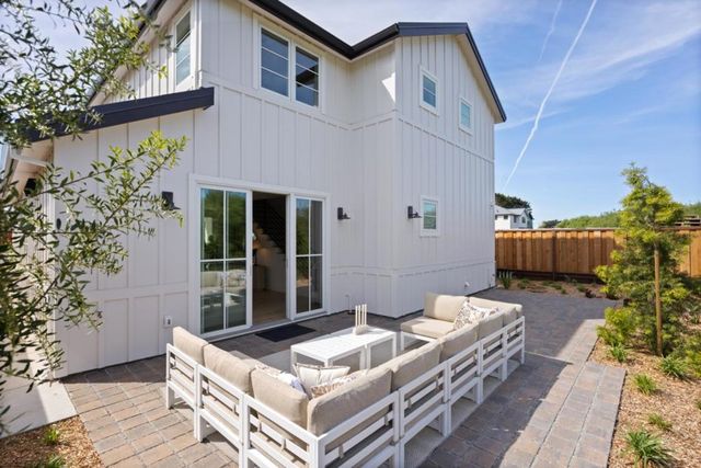 577 Creekside Court, Half Moon Bay, CA 94019