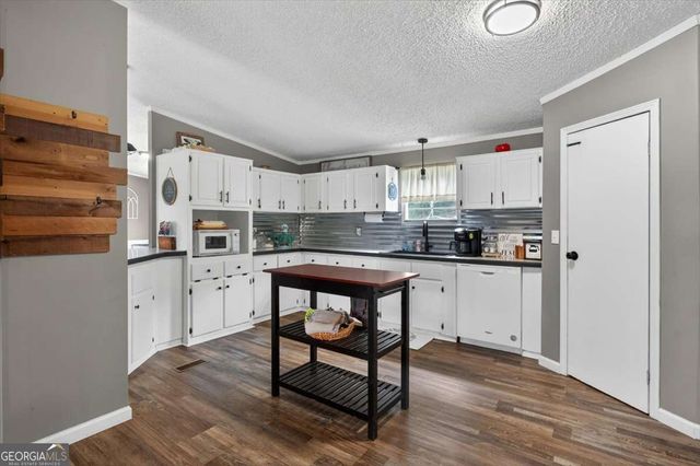 930 Dry Pond Lane, Canton, GA 30114