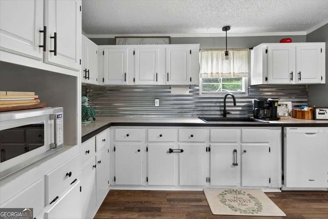 930 Dry Pond Lane, Canton, GA 30114