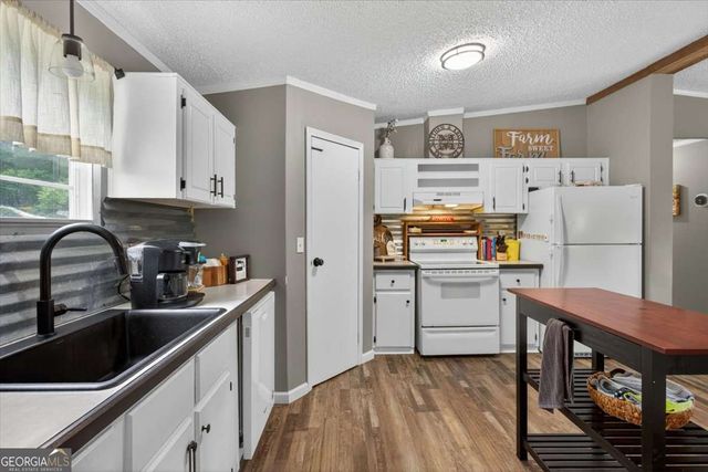 930 Dry Pond Lane, Canton, GA 30114