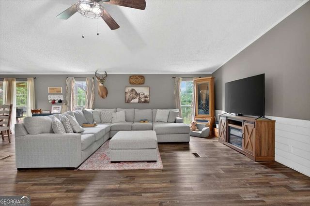 930 Dry Pond Lane, Canton, GA 30114