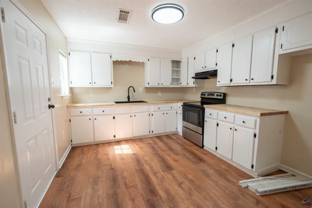 311 dixon, Warner Robins, GA 31088