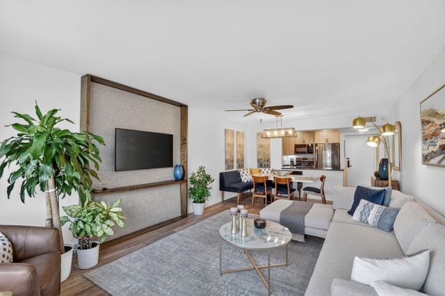 1502 S Lakeside Drive 214, Lake Worth Beach, FL 33460