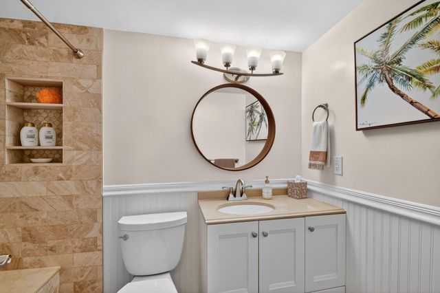 1502 S Lakeside Drive 214, Lake Worth Beach, FL 33460