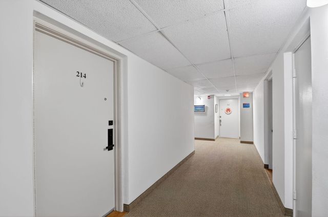 1502 S Lakeside Drive 214, Lake Worth Beach, FL 33460