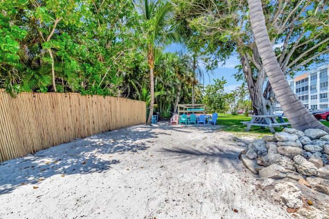 1502 S Lakeside Drive 214, Lake Worth Beach, FL 33460