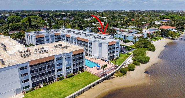 1502 S Lakeside Drive 214, Lake Worth Beach, FL 33460