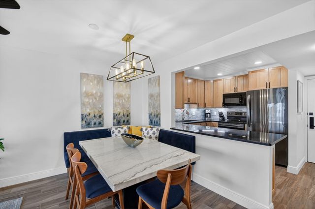 1502 S Lakeside Drive 214, Lake Worth Beach, FL 33460