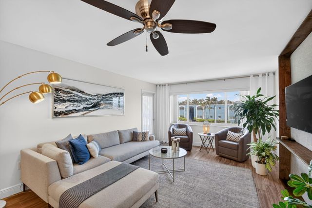 1502 S Lakeside Drive 214, Lake Worth Beach, FL 33460