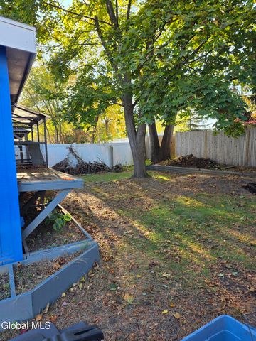 2 Delafield Drive, Colonie, NY 12205