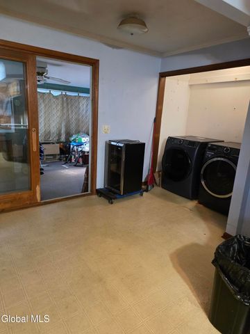 2 Delafield Drive, Colonie, NY 12205