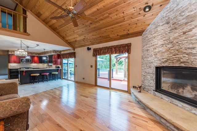 3002 Highland Court, Winthrop Harbor, IL 60096