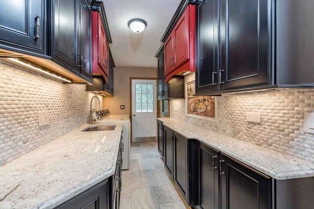 3002 Highland Court, Winthrop Harbor, IL 60096
