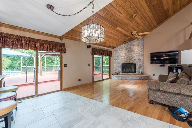 3002 Highland Court, Winthrop Harbor, IL 60096