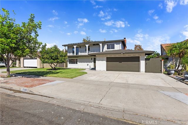 3709 S Olive Street, Santa Ana, CA 92707