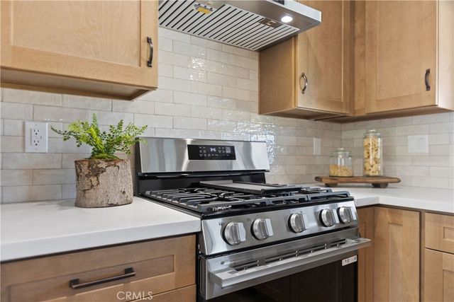 3709 S Olive Street, Santa Ana, CA 92707