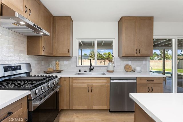 3709 S Olive Street, Santa Ana, CA 92707