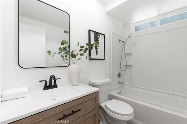 3709 S Olive Street, Santa Ana, CA 92707