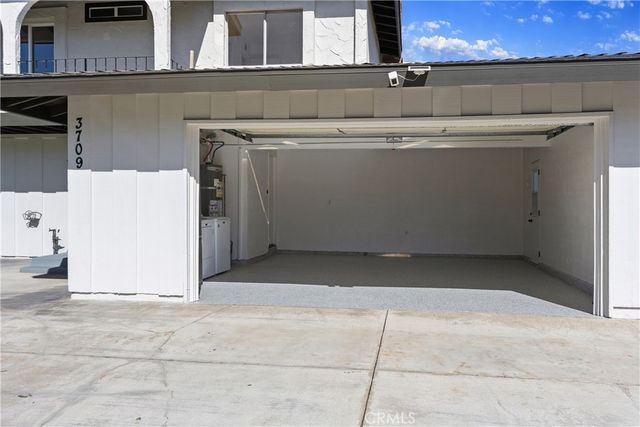 3709 S Olive Street, Santa Ana, CA 92707