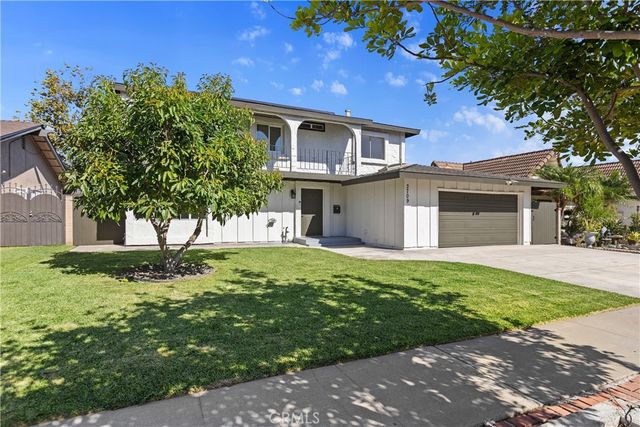 3709 S Olive Street, Santa Ana, CA 92707
