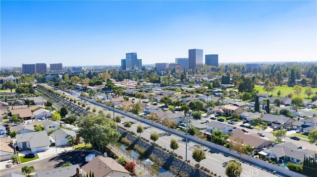 3709 S Olive Street, Santa Ana, CA 92707