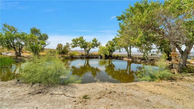 38450 State Highway 18, Lucerne Valley, CA 92356