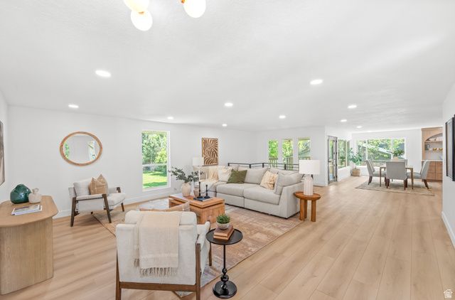 2096 E LINDEN CIR, Holladay, UT 84121