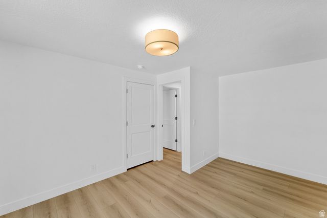 2096 E LINDEN CIR, Holladay, UT 84121