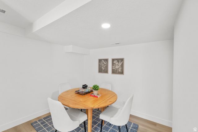2096 E LINDEN CIR, Holladay, UT 84121