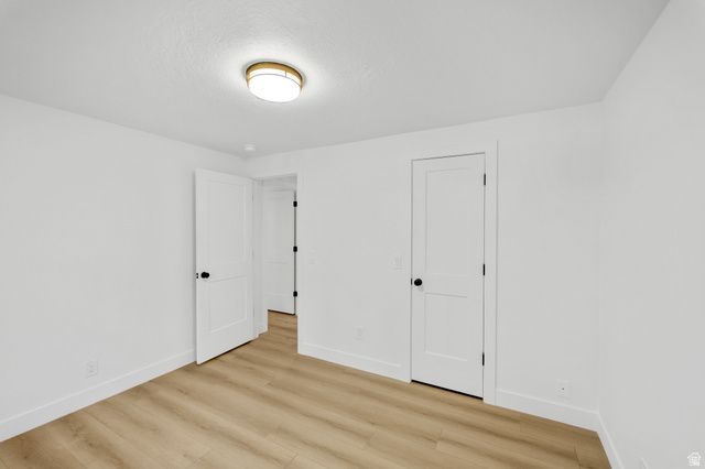 2096 E LINDEN CIR, Holladay, UT 84121