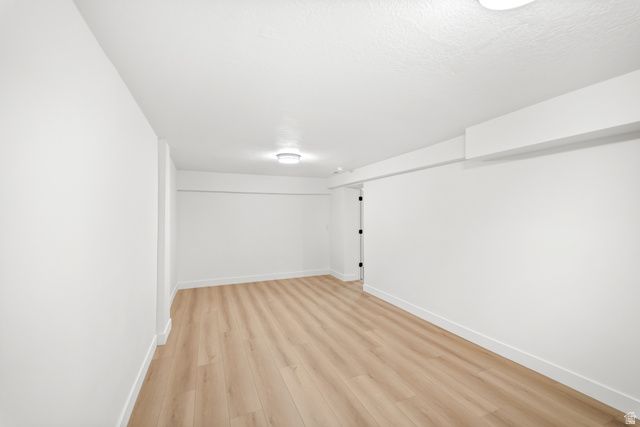2096 E LINDEN CIR, Holladay, UT 84121