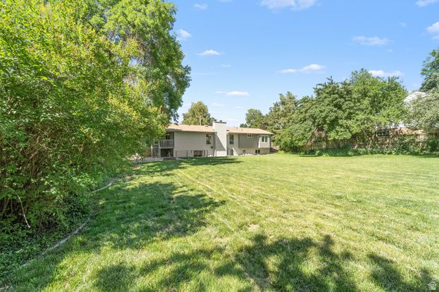 2096 E LINDEN CIR, Holladay, UT 84121