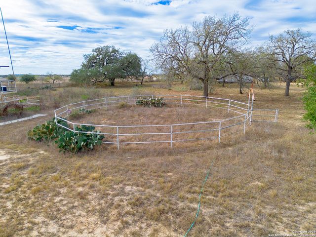 1655 Eichman Rd, Poteet, TX 78065