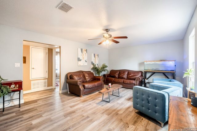 1655 Eichman Rd, Poteet, TX 78065