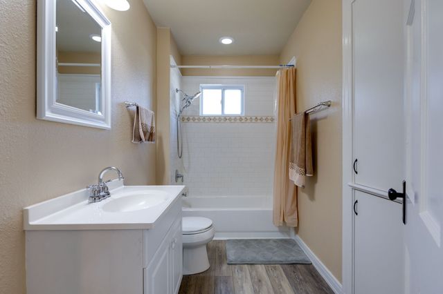 305 W Avenue Avenue E, Garland, TX 75040