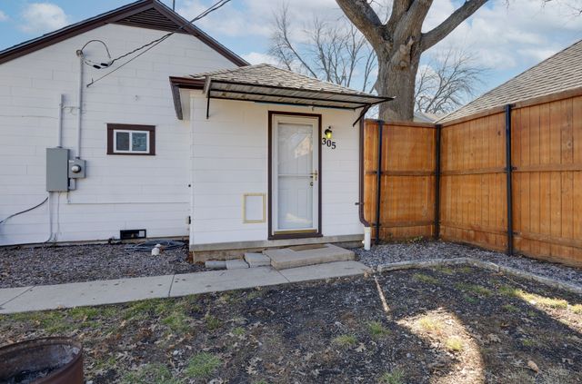 305 W Avenue Avenue E, Garland, TX 75040