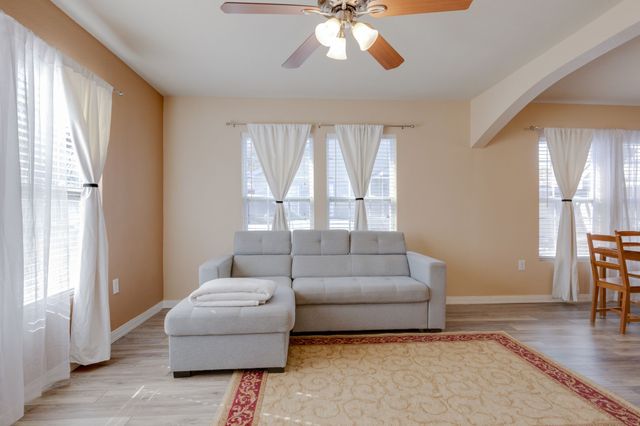 305 W Avenue Avenue E, Garland, TX 75040